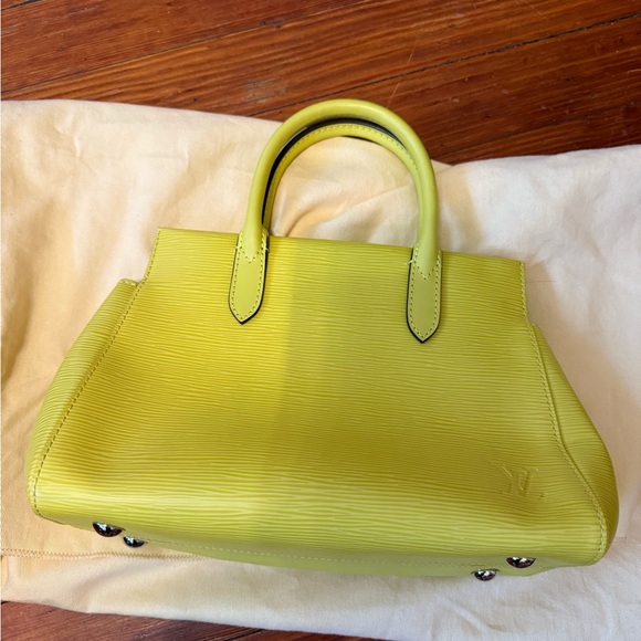 Authentic New Louis Vuitton Marly BB bag in Pistache color - Picture 4 of 6